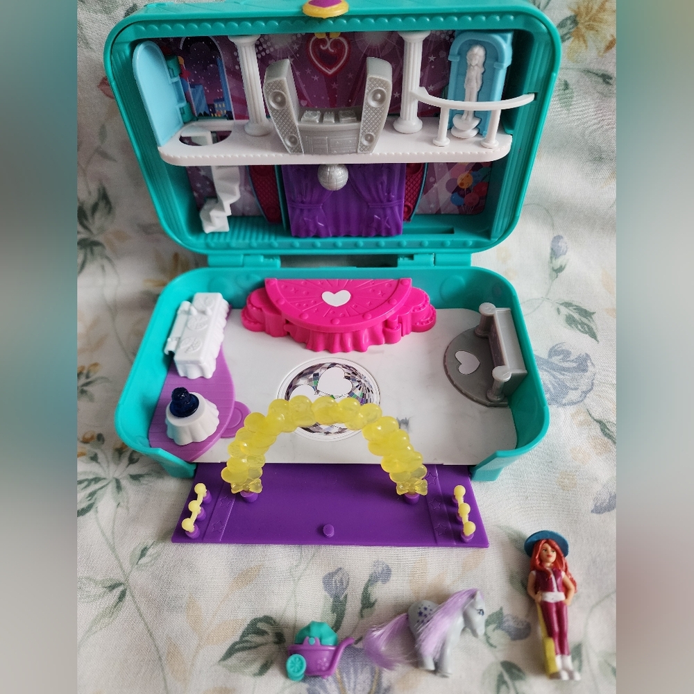 Polly pocket, Disney, my little pony, lot of toys.